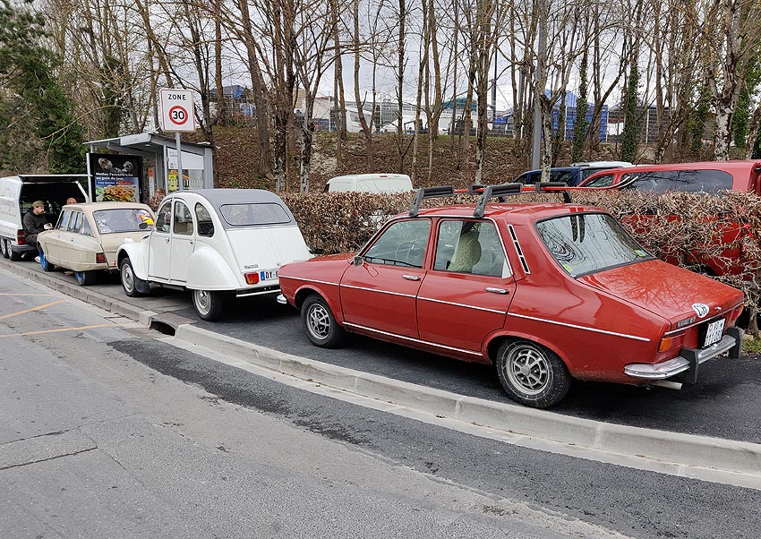 Citroen Ami 8 Citroen 2CV, Renault R12